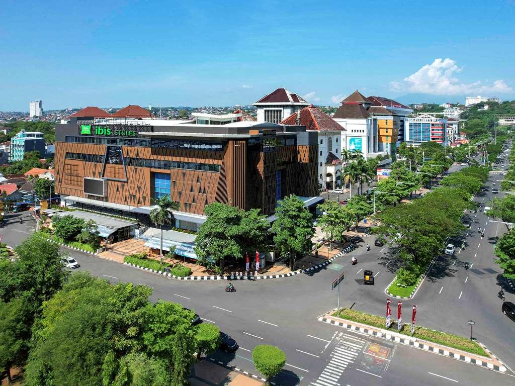 Ibis Styles Semarang Simpang Lima Hotell Exteriör bild